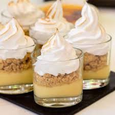 Verrine Tarte Citron Au Thermomix La Tarte Au Citron Destructuree Recette Verrine Dessert Recette Citron Recette Thermomix Dessert