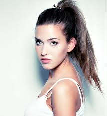Men love women who can balance their look flawlessly. 12 Sexy Hairstyles Men Love On Women
