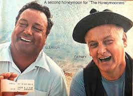 A great photo of Jack Klugman and Tony Randall, They look like they'd make  a good detective show 🙂