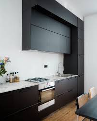 He Big Kitchen Makeover Is A Fact Swipe Right To See The Before After Result Of Our Beautiful Sustainab Cuisine Americaine Cuisine Appartement Cuisine Ikea