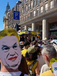 zsu zsuró (@zsuzsuro) • Instagram photos and videos