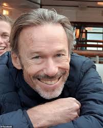 Mark Bartsch's Instagram, Twitter & Facebook