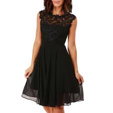 Economisez avec notre option de livraison gratuite. Robe Noire Grande Taille Avec Dentelle