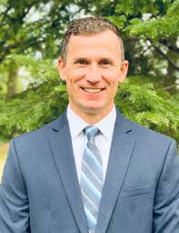 Peter Leighton's Instagram, Twitter & Facebook