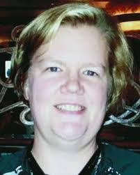 Danielle Clow's Instagram, Twitter & Facebook