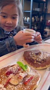 Review video 2 of 2 for Breakfast Republic