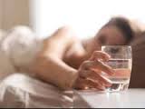 Hasil gambar untuk Minum terlalu banyak sebelum tidur