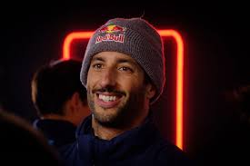 Daniel Ricciardo, McLaren'da "karnına yediği yumrukların" ardından bazı  "cevaplar" aradı