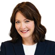 Holly Geyer's Instagram, Twitter & Facebook