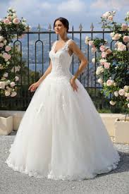 Brautkleider mit spitze aller art haben in der brautkleidermode für viele jahre dominiert. Brautkleider Brautmode Kollektionen Brautkultur Brautmode Brautkleider Wermelskirchen