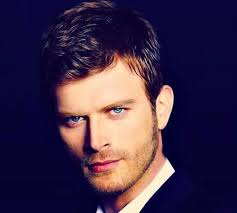 Turkish Actors And Actresses Photo Kivanc Tatlitug Gorgeous Blue Eyes Kivanc Tatlitug Turkish Actors Actors
