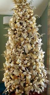 Decoración de arboles de navidad modernos dorado y plata. Decoracion Para Navidad En Dorado Y Plata Dale Detalles