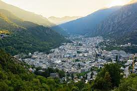 The population of andorra la vella in the year 2004 was 22,884. How To Get To Andorra Eurail Blog