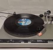 Technics SL 230 Full Auto Belt Drive Turntable