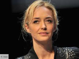 0147230002 email see more of hélène de fougerolles officiel on facebook. Helene De Fougerolles Evoque Ses Galeres Financieres Voici