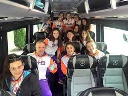 Y quieres que todo el grupo esté junto por que al mismo tiempo. Alquilar Minibus En Granada Stg Bus