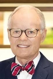 Spencer Knapp returns to private law practice