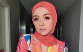Nampaknya, pelakon popular yang sentiasa dilihat di kaca televisyen dengan pelbagai lakonan dalam drama kembali aktif selepas mendirikan rumah tangga pada tahun lalu dengan muncul karya terbaru berjudul, my future husband. Tak Mahu Penonton Muak Mira Filzah Nekad Berehat