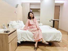 海亮集团总部位于浙江省杭州市滨江高新区，目前拥有三家境内外上市公司、1.9 万余名员工、2017 年集团营业收入 1,626亿元，中国企业500 强第 109 位，浙江省百强企业第 4 位，杭州禾芸嘉医院是海亮健康旗下高端医疗项目. å­• ç¦¾é¦¨æ°'æ¬Šæˆ¿åž‹ä½å®¿åˆ†äº« è¶…èˆ'é©çš„ç'°æ™¯å¥—æˆ¿501è™Ÿæˆ¿ Stella å°ç¾Žäºº å²é»›æ‹‰