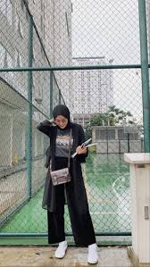 Bukan cowok aja yang suka, flannel shirt juga masih cocok dipake buatmu yang berhijab, bisa. Hijab Fashion Inspiration Ootd 5 Tips Hijab Dan Rok Untuk Jalan Maupun Kampus Inspirasi Fashion Hijab Casual Hijab Outfit Model Pakaian