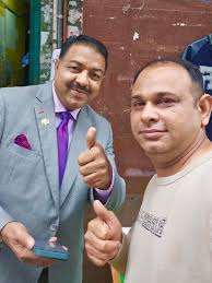 AMAZING MEETING )))) While walking in the Sham Shui Po area yesterday, I  had an incredible encounter with Asharaf Mohammad, a stranger who  approached me and expressed that he is a fan