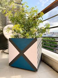 Unis ou bicolores, leur hauteur varie de 30 à 55 cm. Cache Pot Diy 3 Idees Pour Personnaliser Ses Pots Blog Deco