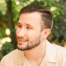 How Coach Simple uses AI to create digital products