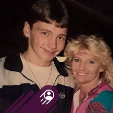 Raper, Anna (Annie) Ruth Davis, age 91, of Madisonville, went home to be  with her Lord and Savior at 3:30 P.M. Friday, October 3, 2025 at her home  surrounded by family. Preceded