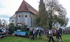 This is the category of the bavarian baudenkmal (cultural heritage monument) with the id. Leonhardiritt Aigen Am Inn Bistum Passau