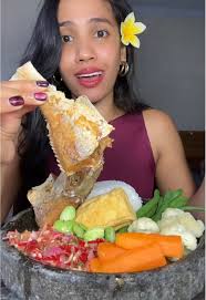 Smoothie Segar Buah Naga dengan Mini Juicer