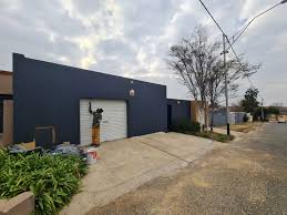 It is a double storey house. 0yx0bxiqesdgvm