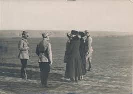 Scrie fără jenă și despre. Regina Maria AlÄƒturi De Principele Carol Pe Front Muzeul Virtual Al Unirii