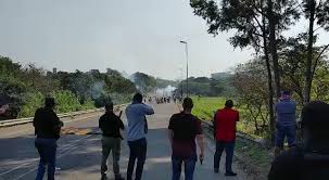 All of which are clever and humourous. B0fosvd2gwadbm