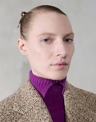 Prada Donna, i beauty look creati da Lynsey Alexander