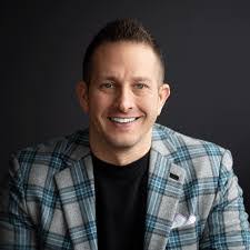 Eric Forney's Instagram, Twitter & Facebook