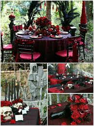 Is your wedding scheduled for halloween? Awesome Halloween Wedding Table Decor Halloween Themed Wedding Halloween Wedding Decorations Gothic Wedding Decorations