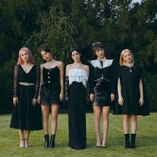 Red velvet official facebook page. Red Velvet S Producer Hints At Possible Five Member Performance Of Psycho Kpopstarz