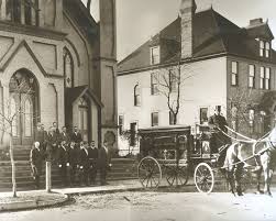Fassbender Funeral Home Hearse In Marquette Michigan Circa 1900 Hearse Horse Drawn Pictures Of Michigan