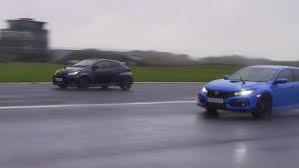 Honda civic type r drag race. Formacar Drag Race Honda Civic Type R Vs Toyota Gr Yaris On Wet Asphalt