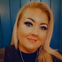 Donna Dougan's Instagram, Twitter & Facebook