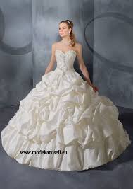 Dann liegst du mit diesen sweatjacken einfach immer richtig. Kleider Online Shop Abendkleider Ballkleider Cocktailkleider Brautkleider Von Modekarussell Jetzt Gunstig Online Kaufen Brautmode Hochzeitskleid Brautkleid