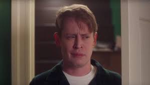 Macaulay culkin wurde in diesem jahr 40 und auch filmbruder buzz ist seiner rolle längst entwachsen. Kevin Allein Zu Haus So Sieht Macaulay Culkin Heute Aus