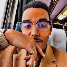 Martin Peraza's Instagram, Twitter & Facebook