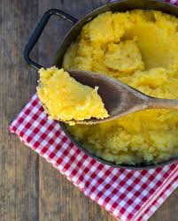 Polenta Cremeuse Thermomix Pour 4 Personnes Recettes Elle A Table Recette En 2020 Recettes De Cuisine Recette De Plat Polenta Cremeuse