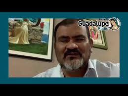 Sobre la roca con el Padre Héctor Bernabé