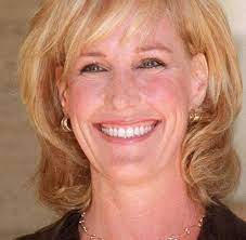 The official facebook page for erin brockovich, environmental activist. Betrunken Auf Bootstour Erin Brockovich Der Absturz Einer Amerikanischen Heldin Welt