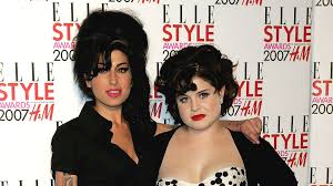 Amy winehouse, britische sängerin und songschreiberin († 2011) 14. Wegen Amy Winehouse Kelly Osbourne Fuhlt Sich Schuldig Promiflash De