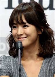 Pin By Anna Park On Hair Styles Short Hair With Bangs Hairstyle Song Hye Kyo