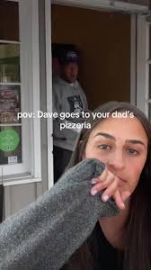 #duet with @Dave Portnoy Everyone go to Carpanzano’s in Guilford 🖤  #daveportnoy #barstool #pizza #pizzareview #onebite #newhaven #connecticut  #foryou