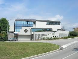 La banca di credito cooperativo di laurenzana e nova siri si trova a san giorgio lucano (mt) all'indirizzo corso vittorio emanuele, 3 come. Banca San Giorgio Quinto Valle Agno Utile Record Da 10 64 Milioni Di Euro Vipiu